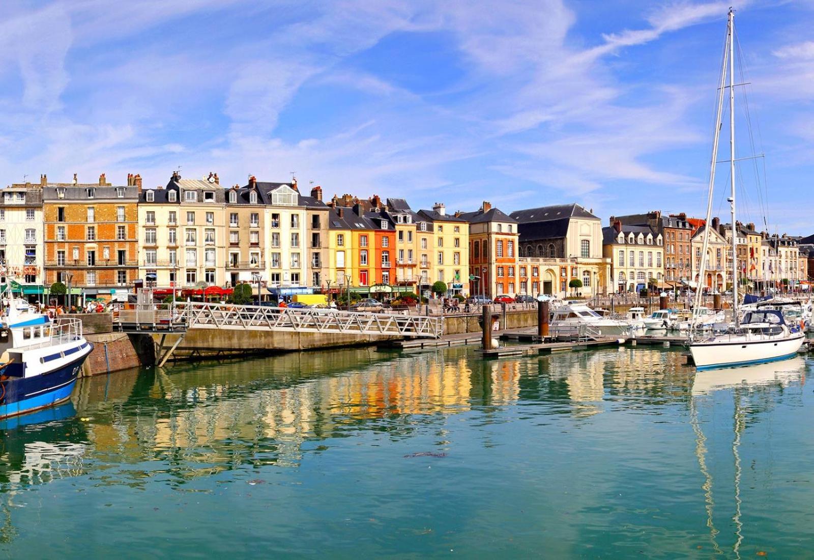 "Hinkley" Centre Ville Place De Parking Prive Dieppe Dış mekan fotoğraf