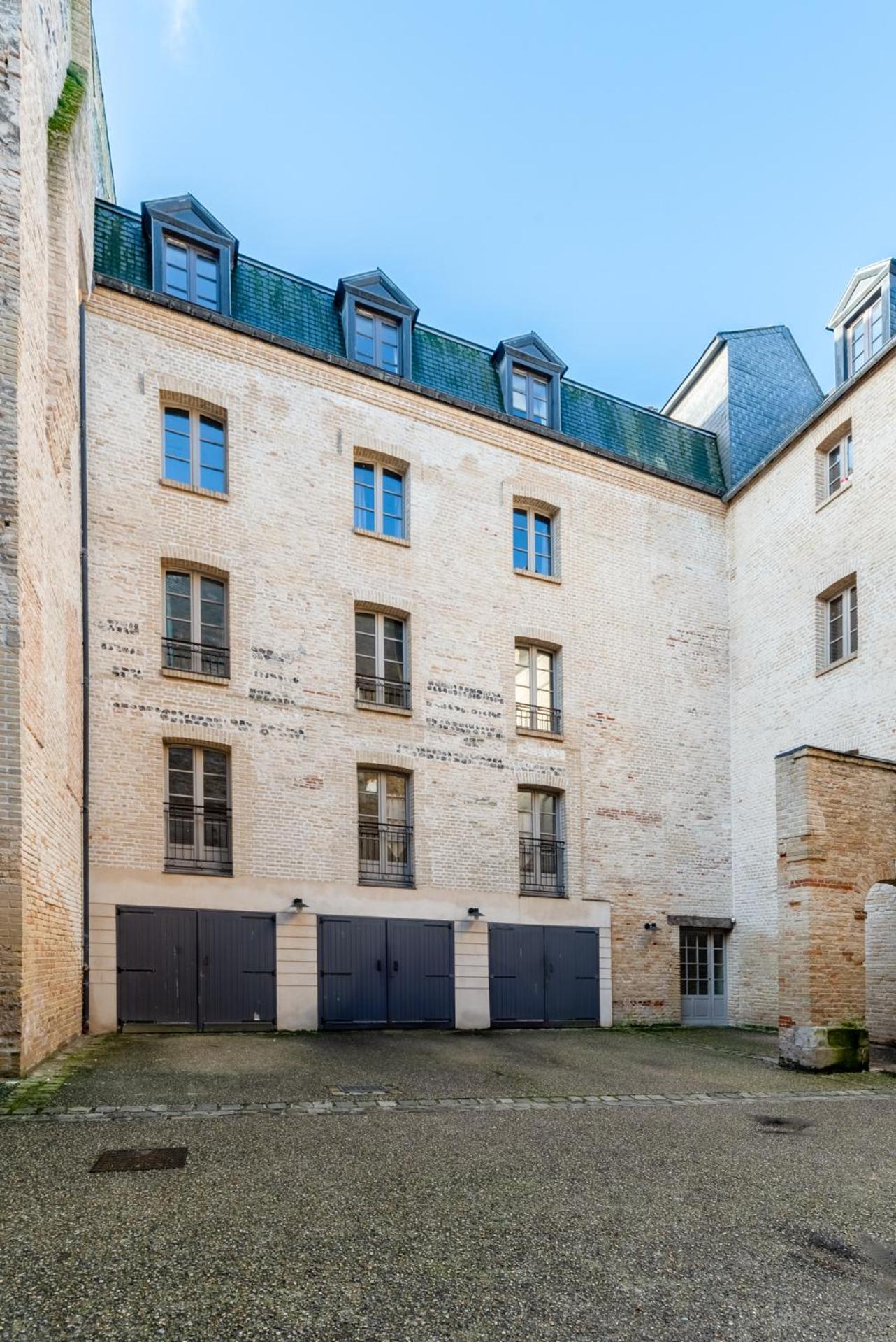 "Hinkley" Centre Ville Place De Parking Prive Dieppe Dış mekan fotoğraf